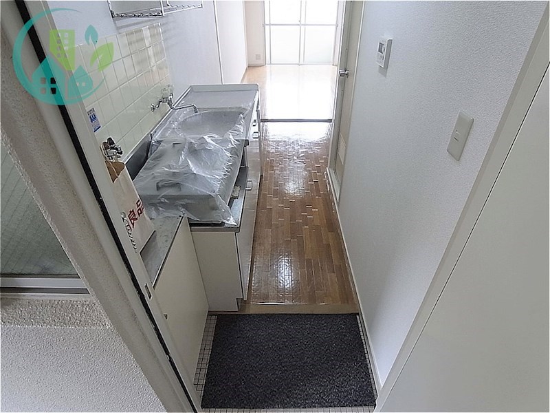 玄関　六甲澤山ヴィラ南棟（ネット無料、女子大生限定マンション）