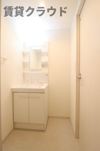 洗面設備　朝の準備に活躍する、洗髪洗面化粧台！