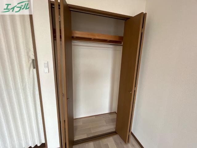 収納　洋室クローゼット
