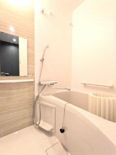 バス・シャワールーム　?