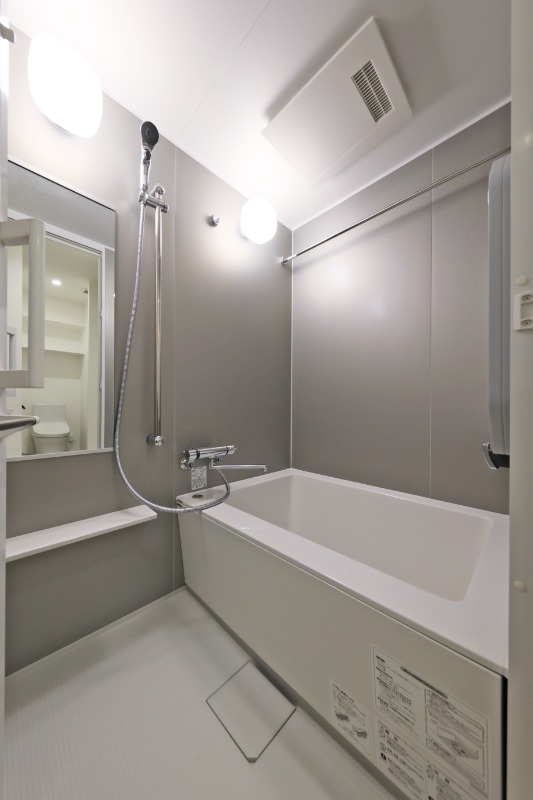 バス・シャワールーム　バスルーム※同タイプ参考写真