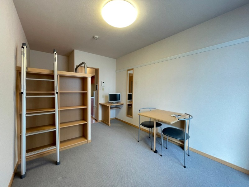 居室・リビング　※別部屋参考写真