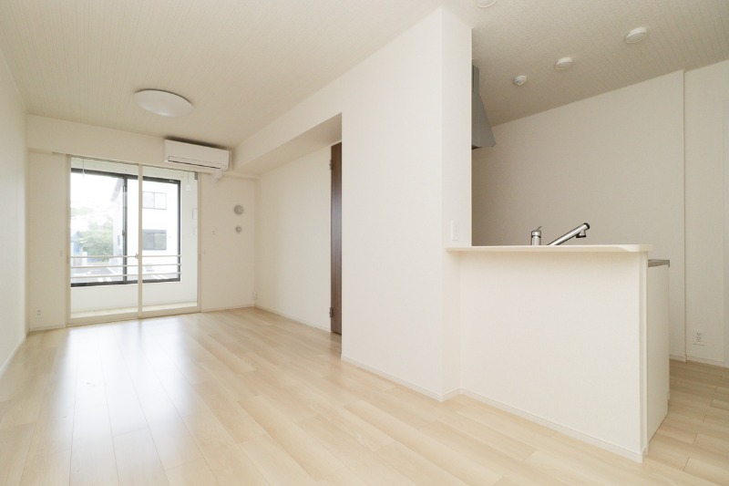 居室・リビング　図面と現状に相違がある場合には現状を優先