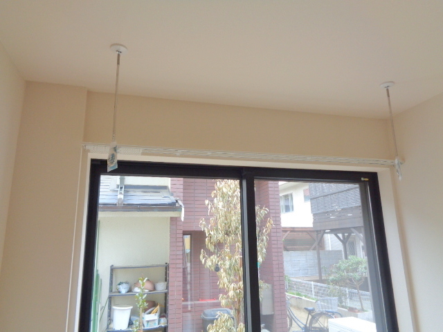 その他　雨の日に便利な室内物干フック