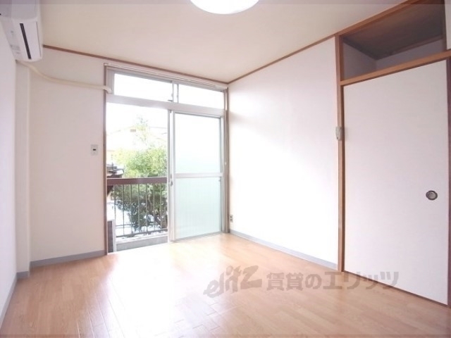 居室・リビング　洋室