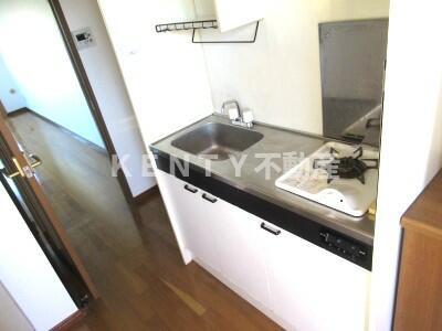 キッチン　コンパクトなキッチンで掃除もラクラク