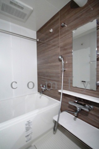 バス・シャワールーム　バスルーム