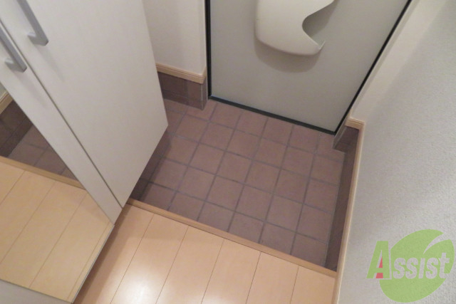 玄関　玄関の様子です。明るい印象ですね。気分もあがりそう。