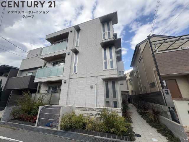 建物外観　オートロックで安心！