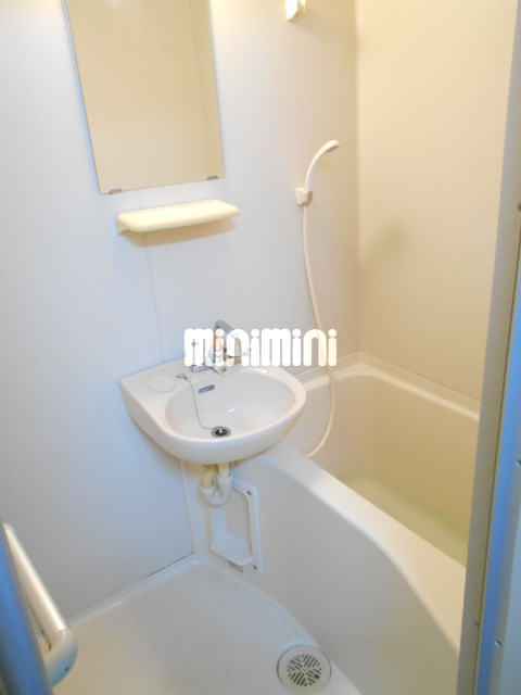 バス・シャワールーム　冷蔵庫置き場