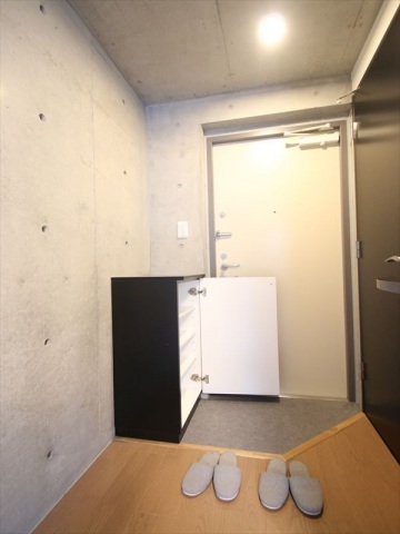 玄関　玄関　シューズボックス完備