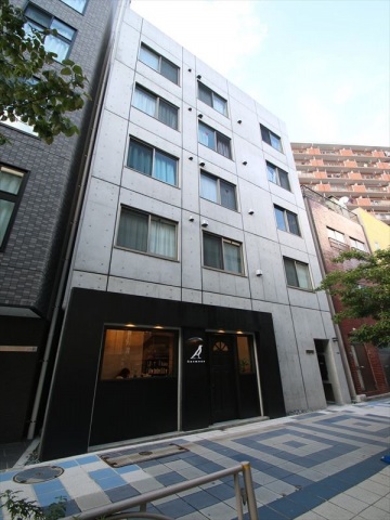 建物外観　金町駅まで徒歩320ｍ　礼金・ネット使用料不要　安心のRC造