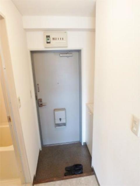 キッチン　玄関