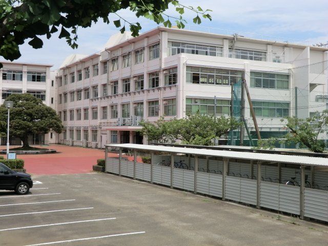 高校・高専　東京都立八王子拓真高等学校（高校・高専）まで1003m