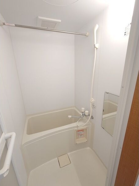 バス・シャワールーム　きれいなお風呂で快適バスタイム♪