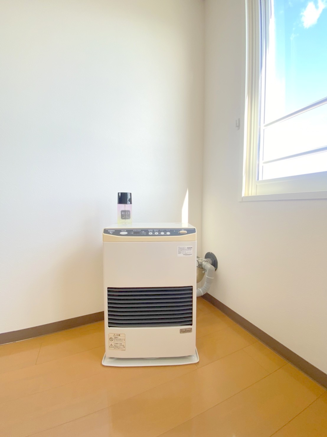 その他設備　経済的な灯油FF暖房です！