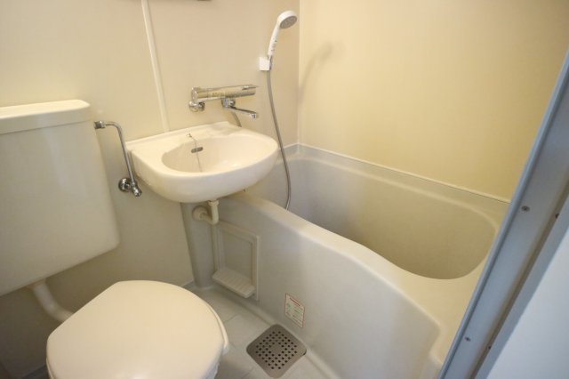 バス・シャワールーム　同一タイプです。