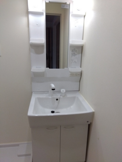 洗面設備　※別部屋の写真です