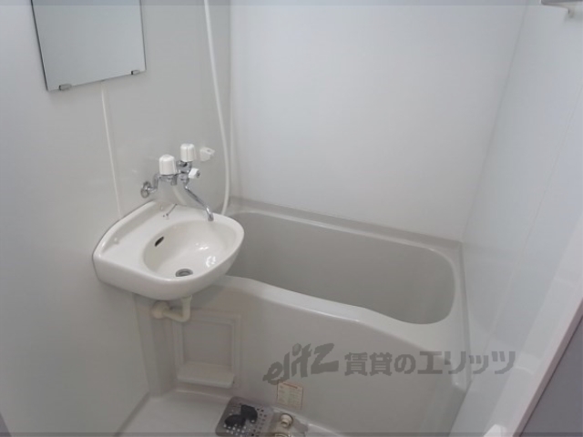 バス・シャワールーム　バス