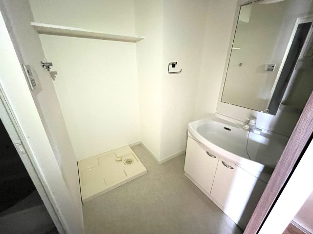 洗面設備　室内洗濯機置き場