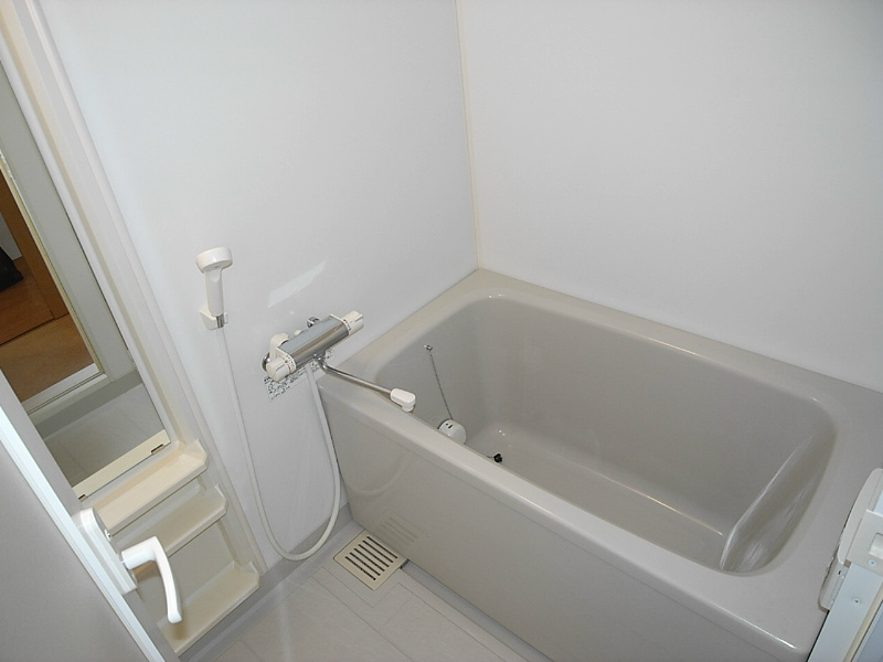 バス・シャワールーム　高温さし湯追い焚き　浴室暖房乾燥機付　24時間換気バスルーム