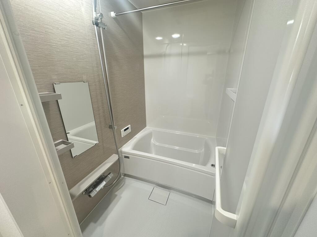 バス・シャワールーム　※写真は同施工会社の別物件のものとなります。ご参考ください。