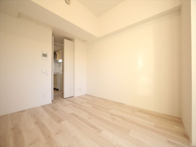 居室・リビング　洋室8.1帖　クローゼット付（収納充実してます）