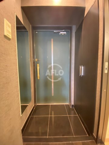 玄関　ジューム南船場　玄関