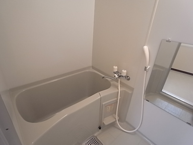 バス・シャワールーム　バスルーム