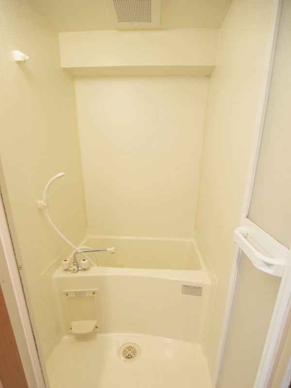 バス・シャワールーム　室内設備もきれいにしています。
