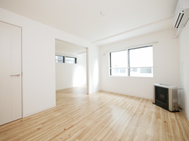 居室・リビング　白基調の落ち着いたリビング☆