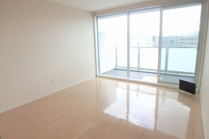 居室・リビング　こちらの居間で趣味の時間をお楽しみください