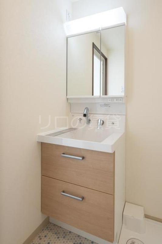 洗面設備　※写真は同タイプ住戸です。