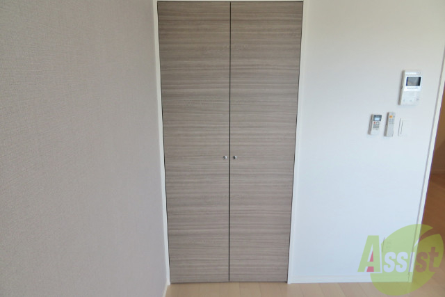 収納　収納は少し小さめのがついてました