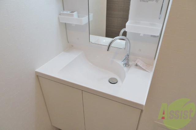 洗面設備　ピカピカの洗面所で、いい朝のスタートができますね