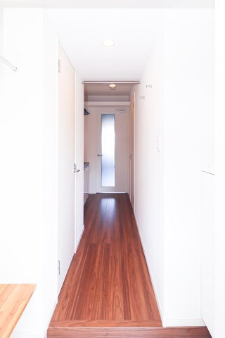 玄関　別号室のものです。現状優先になります。