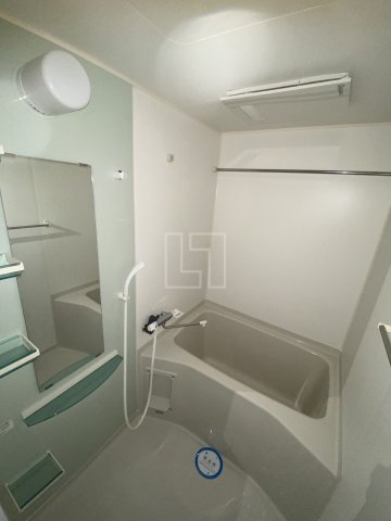 バス・シャワールーム　セレニテ北久宝寺　バスルーム