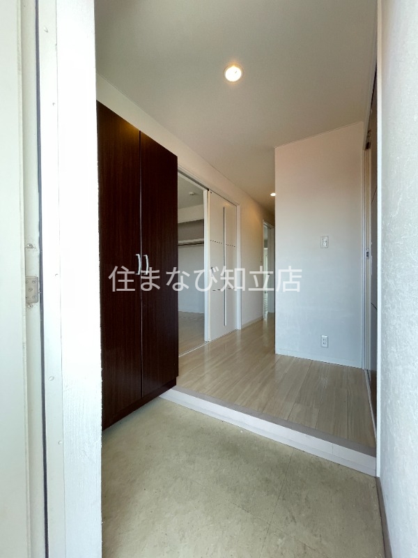玄関　同型別部屋写真