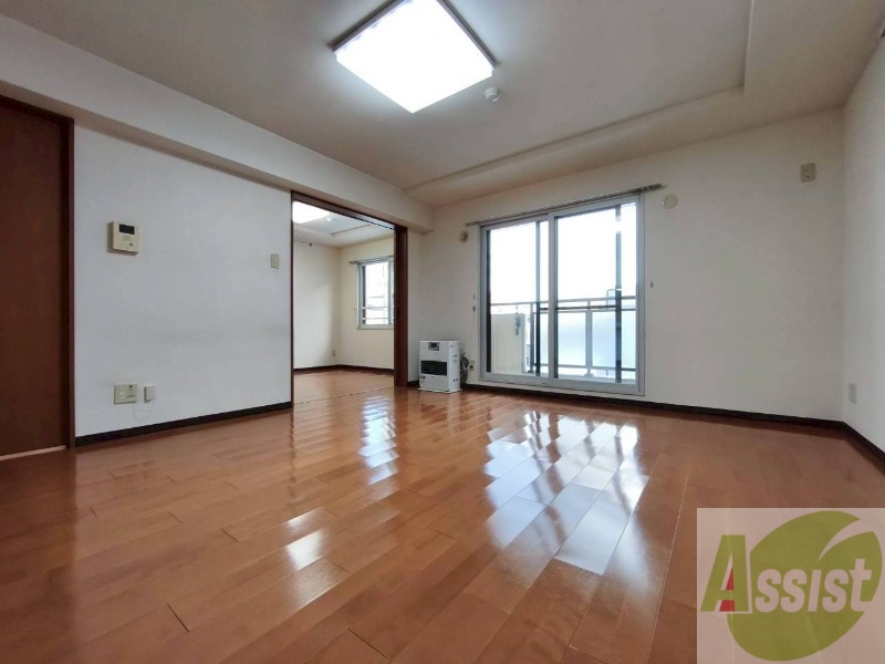 居室・リビング　広々としたリビングですね。使い勝手がよさそうですね！