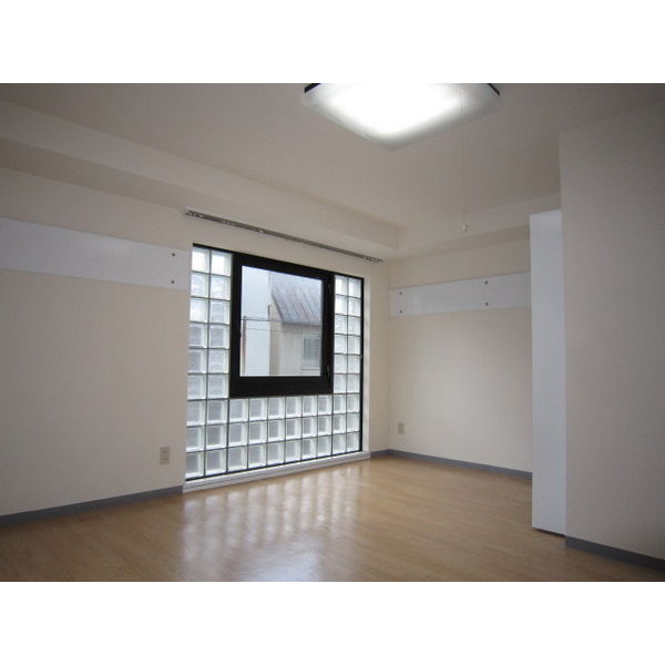 居室・リビング　★桑園・札幌駅徒歩圏好立地！★ガス上限付で経済的な広々1K♪