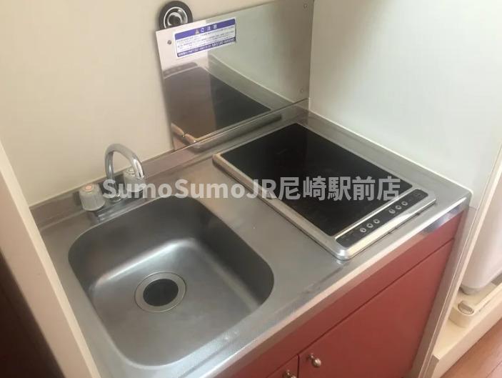 キッチン　コンパクトなキッチンで掃除もラクラク