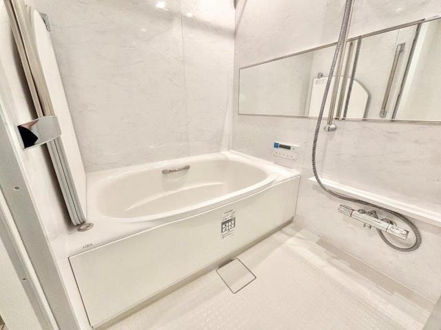 バス・シャワールーム　追焚機能、浴室暖房乾燥機