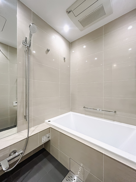 バス・シャワールーム　※写真は同タイプ住戸です。