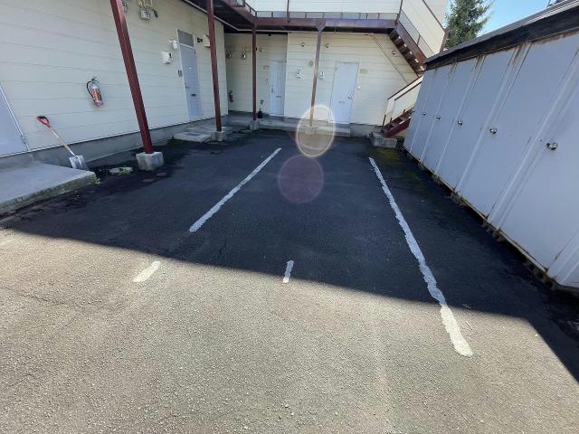 駐車場　駐車場