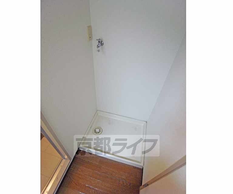 その他設備　室内に洗濯機置けます。