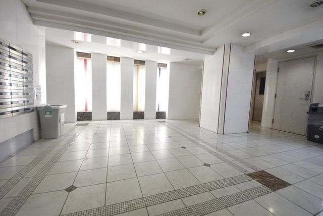 ロビー　★広々としたオシャレなエントランスです★