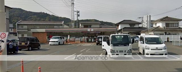 コンビニ　セブンイレブン（コンビニ）まで3001m