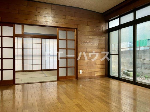 居室・リビング　内装もきれいです