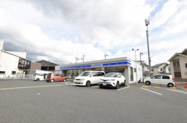 コンビニ　ローソン 菱木三丁店（コンビニ）まで260m