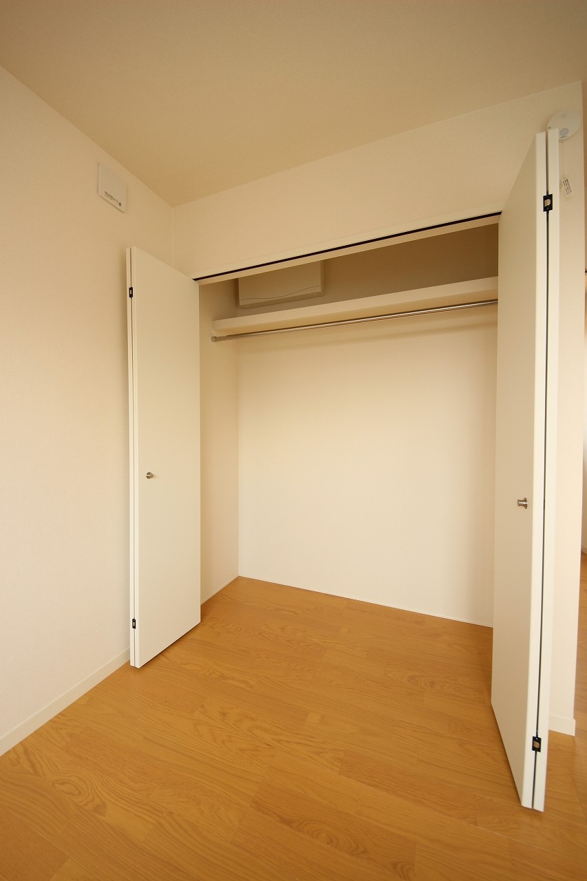 収納　ちょっとした収納スペースも充実しています　＊同施工会社同型モ